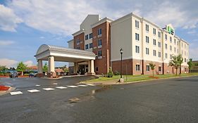Holiday Inn Express & Suites Charlotte North By Ihg